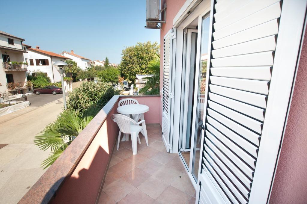Apartments Maric With Parking Umag Bilik gambar