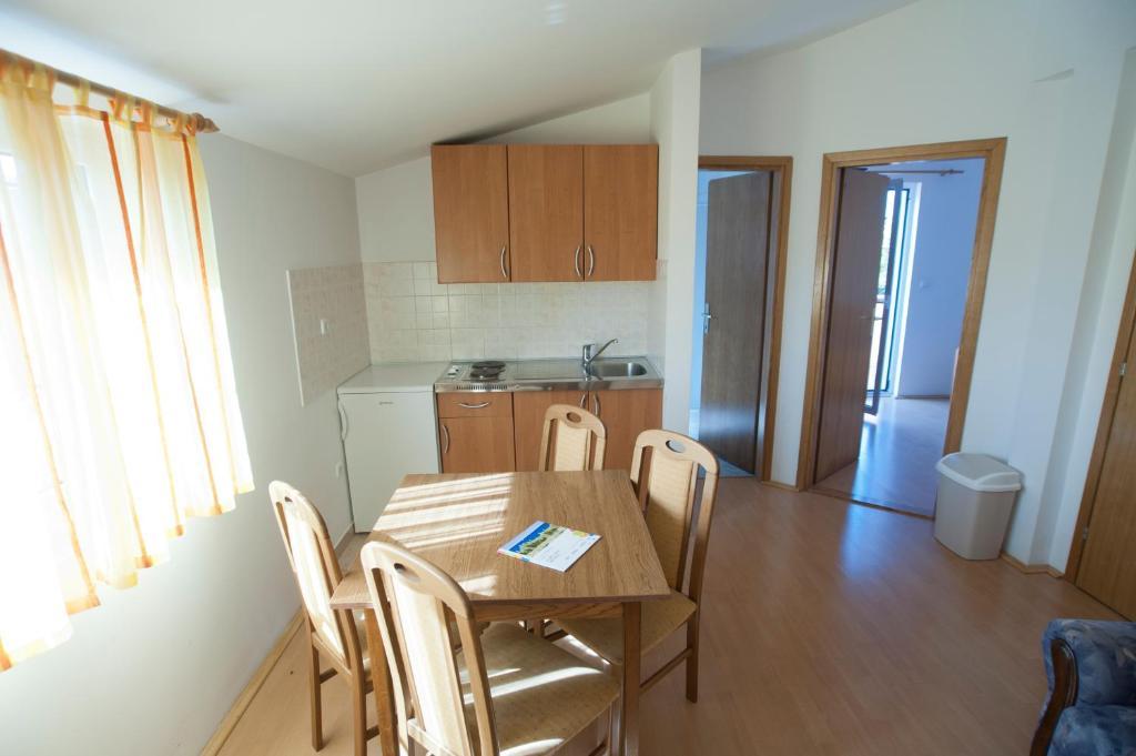 Apartments Maric With Parking Umag Bilik gambar
