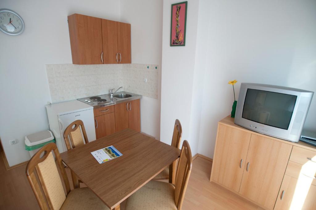 Apartments Maric With Parking Umag Bilik gambar