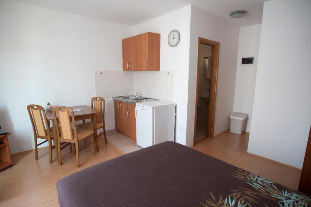 Apartments Maric With Parking Umag Bilik gambar